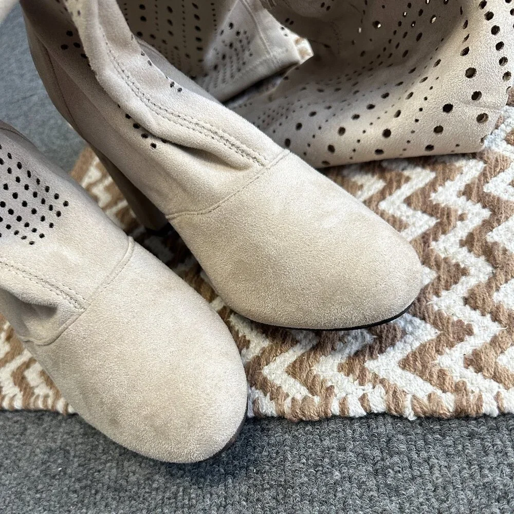 Boutique Faux Suede Textured Over The Knee Heel Boot Womens Size Large 8/9 Taupe